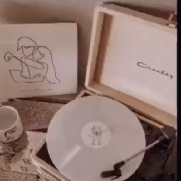 Meet your Posher, Jayna - Picture 1 of 1